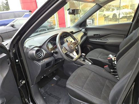 Used 2018 Nissan Kicks S w/ Exterior Package image 19