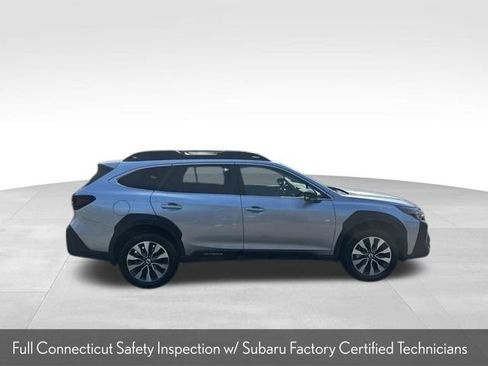 Used 2025 Subaru Outback Limited AWD/4WD image 9