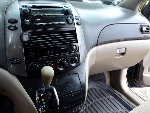 Used 2008 Toyota Sienna LE FWD image 13