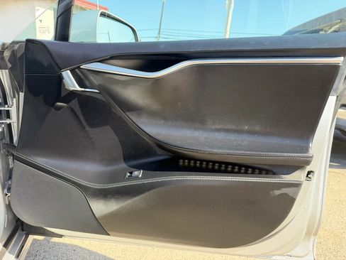 Used 2017 Tesla Model S 75 RWD image 15