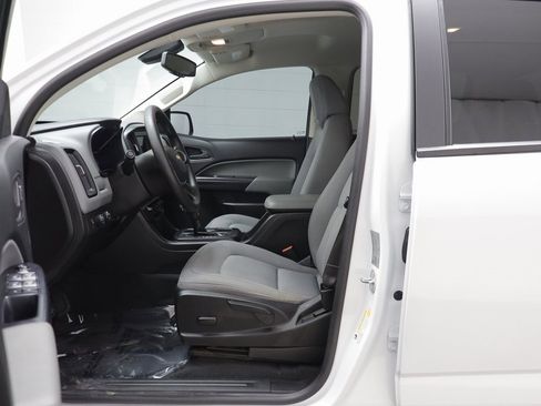 Certified 2020 Chevrolet Colorado W/T w/ Custom Special Edition image 5