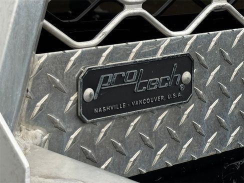 Used 2025 Toyota RAV4 LE image 31