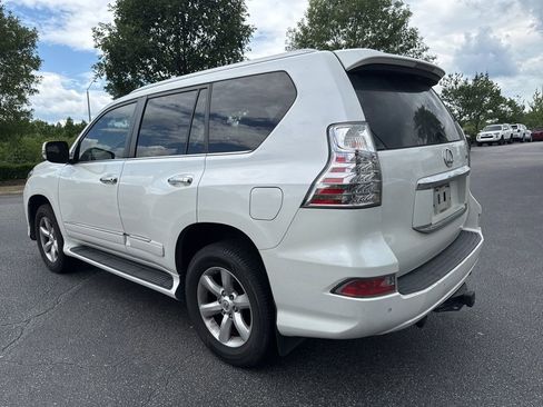 Used 2017 Lexus GX 460 w/ Navigation Package AWD/4WD image 4