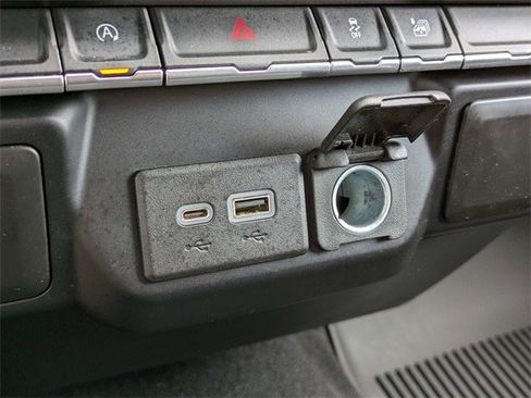 Used 2020 Chevrolet Silverado 1500 LT image 21