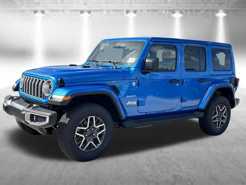 Used 2024 Jeep Wrangler Unlimited Sahara w/ Technology Group AWD/4WD image 2