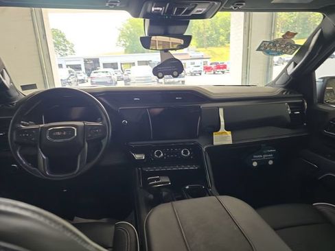 Certified 2024 GMC Sierra 1500 AT4X w/ AT4X AEV Edition AWD/4WD image 11