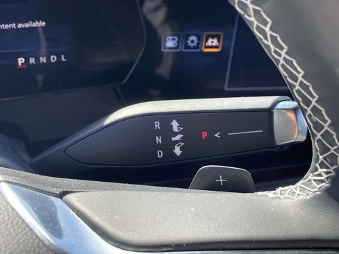 Used 2024 Chevrolet Traverse Z71 w/ Enhanced Driving Package image 8