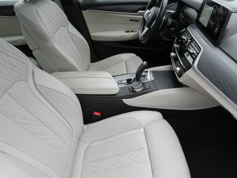 Certified 2023 BMW 540i w/ Dynamic Handling Package image 12