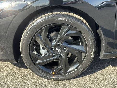 New 2026 Hyundai Elantra SEL Sport Premium FWD image 9