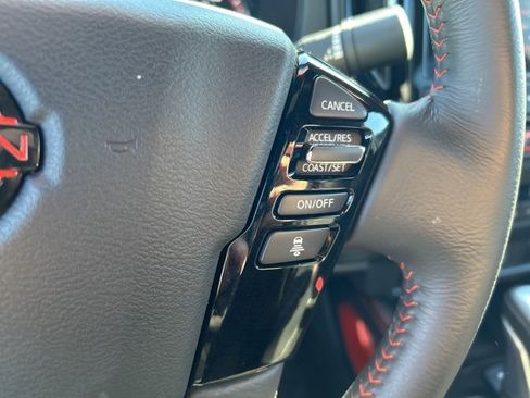 Used 2025 Nissan Frontier PRO-4X w/ Black Accent Package image 21