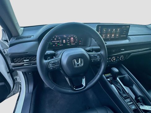 Used 2025 Honda Accord EX-L image 10