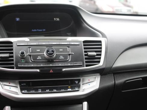 Used 2013 Honda Accord LX image 12