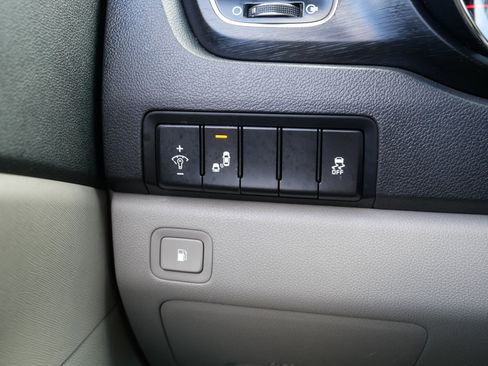Certified 2019 Kia Sedona EX FWD image 26