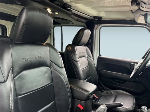 Used 2019 Jeep Wrangler Unlimited Sahara w/ Safety Group image 32