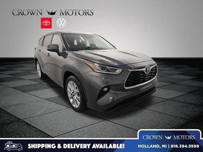 Used 2024 Toyota Highlander Limited