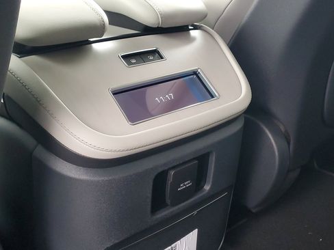 New 2025 Lincoln Navigator Reserve image 29