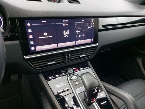 Used 2022 Porsche Cayenne E-Hybrid Coupe image 22