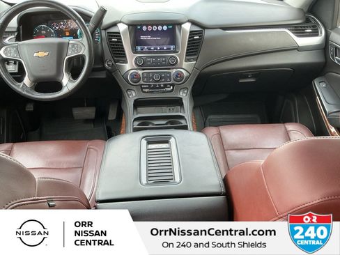 Used 2019 Chevrolet Suburban Premier w/ Premier Plus Edition image 15