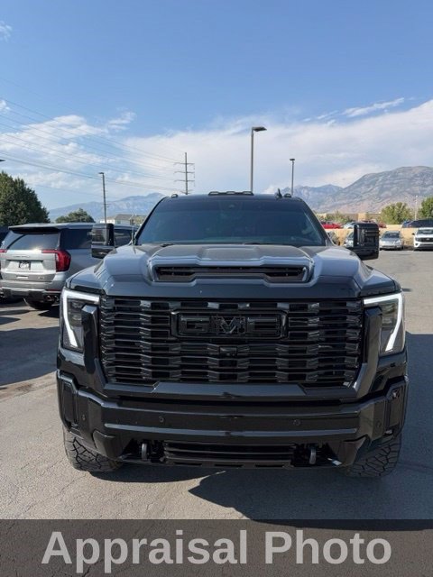 Used 2024 GMC Sierra 3500 Denali Ultimate AWD/4WD image 2
