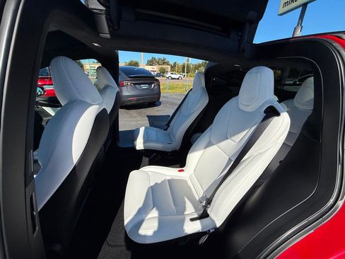 Used 2021 Tesla Model X Performance image 13