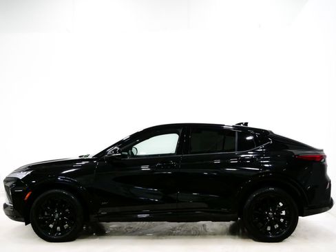 Used 2025 Buick Envista Sport Touring image 5