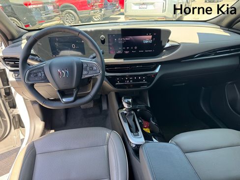 Used 2025 Buick Envista Avenir FWD image 15