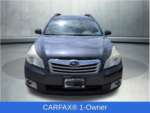Used 2011 Subaru Outback 2.5i Premium w/ All-Weather Pkg AWD/4WD image 2