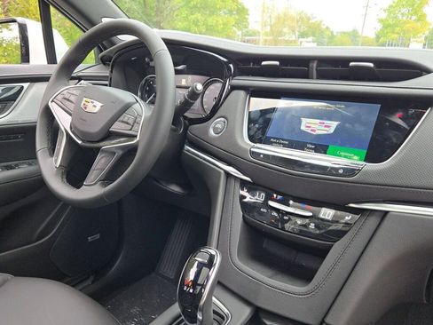 New 2025 Cadillac XT5 Premium Luxury FWD image 7