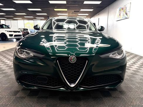 Used 2020 Alfa Romeo Giulia RWD image 4