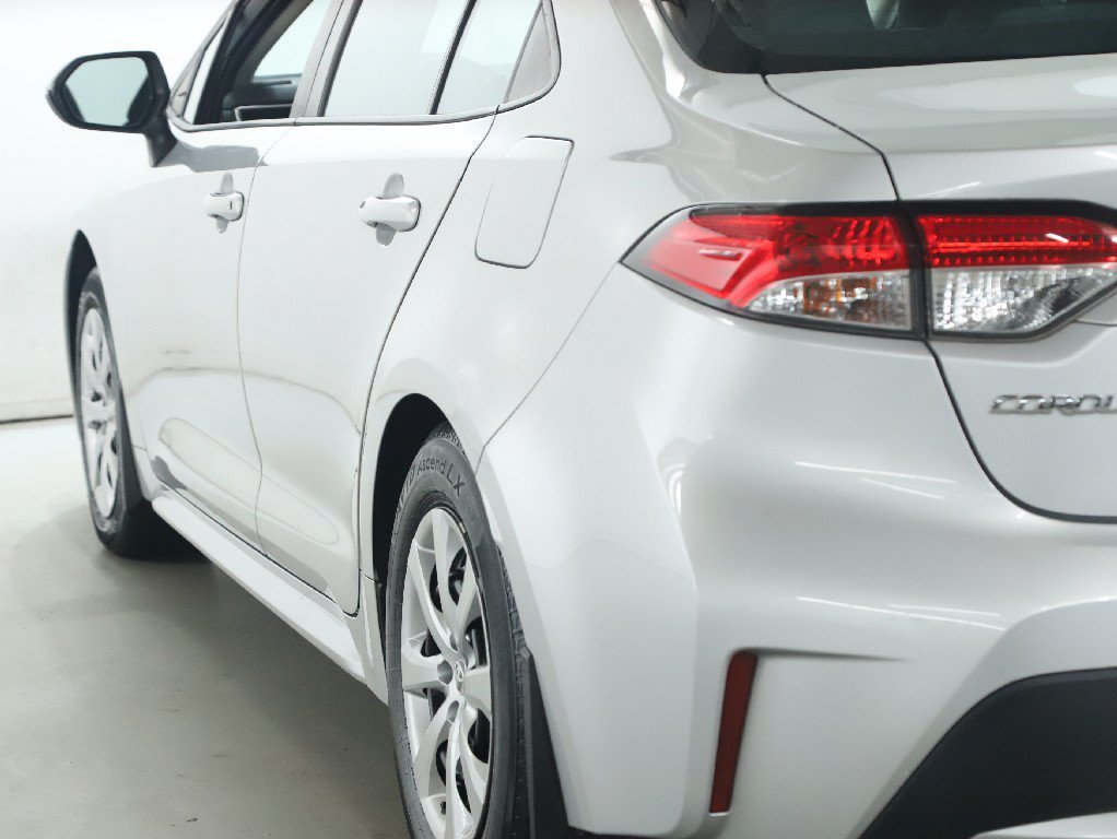 Used 2021 Toyota Corolla LE w/ Carpet Mat Package (TMS) FWD image 39
