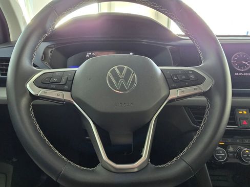 Used 2024 Volkswagen Taos SE image 27