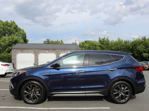 Used 2017 Hyundai Santa Fe Sport FWD image 10