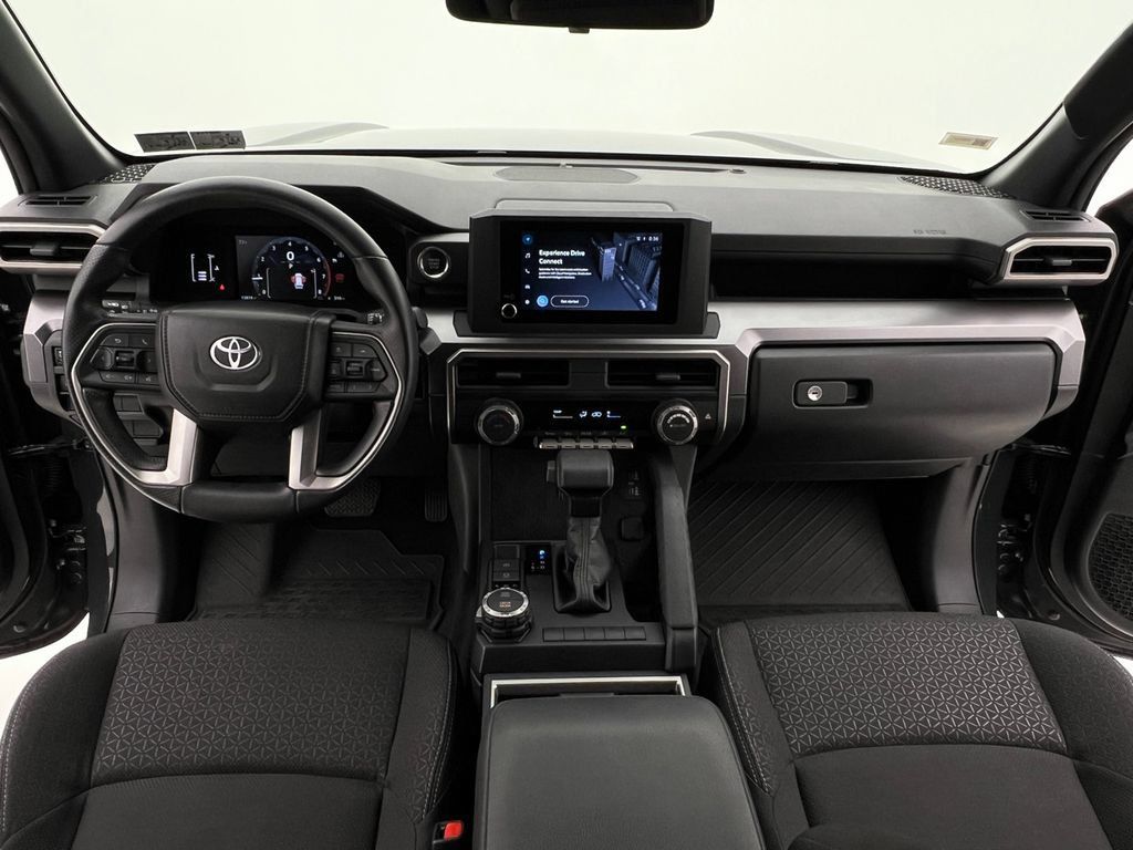 Used 2025 Toyota 4Runner SR5 AWD/4WD image 21