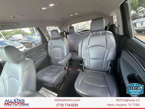 Used 2018 Buick Enclave Essence FWD image 18