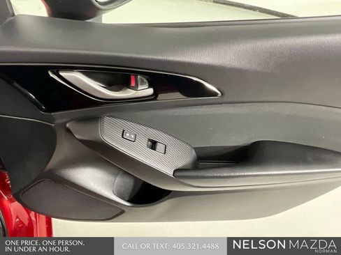 Used 2016 MAZDA MAZDA3 i Sport image 19