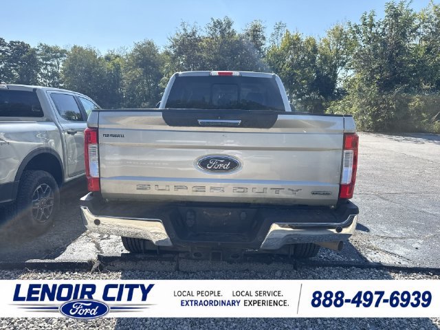 Used 2017 Ford F250 Lariat AWD/4WD image 4