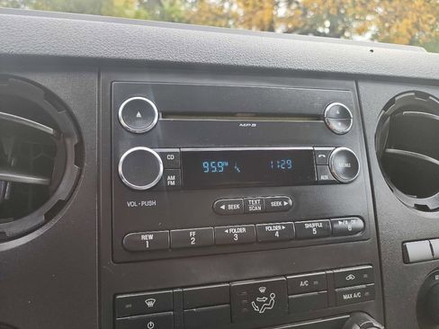 Used 2012 Ford F250 XL w/ XL Value Pkg image 25