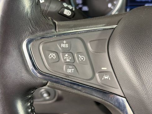 Used 2021 Chevrolet Equinox LT image 25