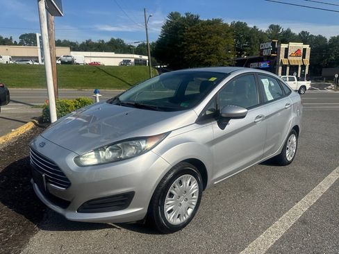 Used 2019 Ford Fiesta S FWD image 3