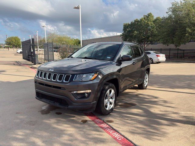 Used 2019 Jeep Compass Latitude w/ Popular Equipment Group AWD/4WD image 1