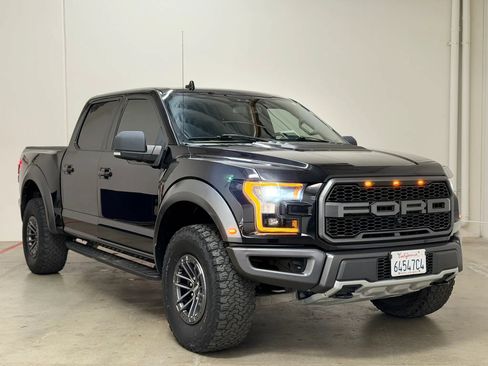 Used 2019 Ford F150 Raptor w/ Equipment Group 802A Luxury AWD/4WD image 2