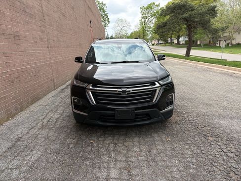 Used 2023 Chevrolet Traverse LT image 8