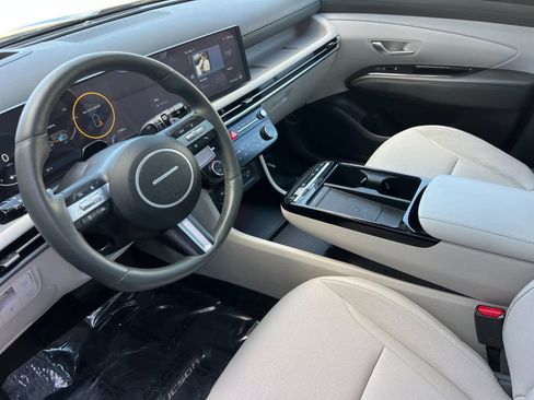 Certified 2025 Hyundai Tucson Limited image 12