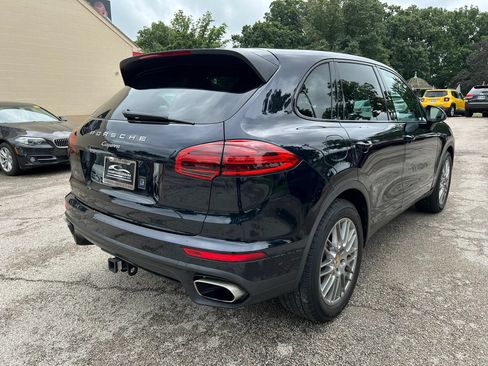 Used 2016 Porsche Cayenne AWD/4WD image 7
