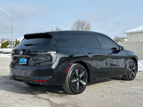 Certified 2025 BMW iX xDrive50 w/ Premium Package image 9