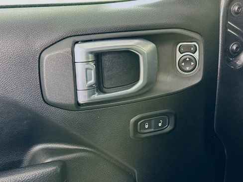 Used 2023 Jeep Wrangler Unlimited w/ 8.4" Radio Group AWD/4WD image 15
