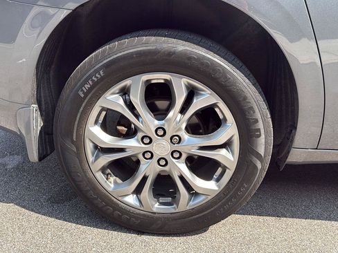 Used 2021 Buick Enclave Avenir w/ Avenir Technology Package AWD/4WD image 14