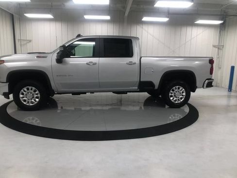 Used 2020 Chevrolet Silverado 2500 LT w/ All Star Edition AWD/4WD image 5