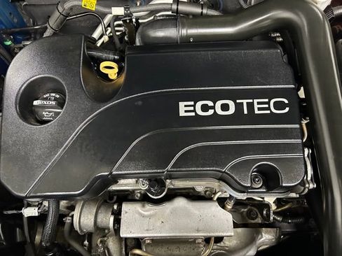 Used 2019 Chevrolet Equinox LT image 10