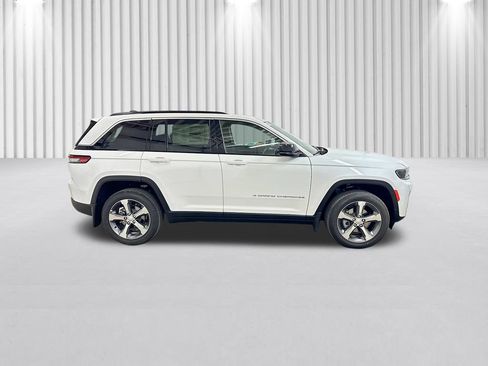 New 2026 Jeep Grand Cherokee Limited AWD/4WD image 3